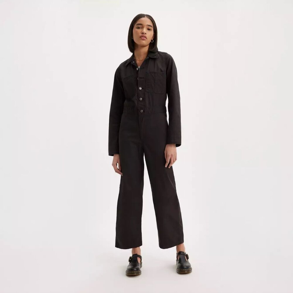 Levi's Iconic Jumpsuit in Black Size XS and NWT!